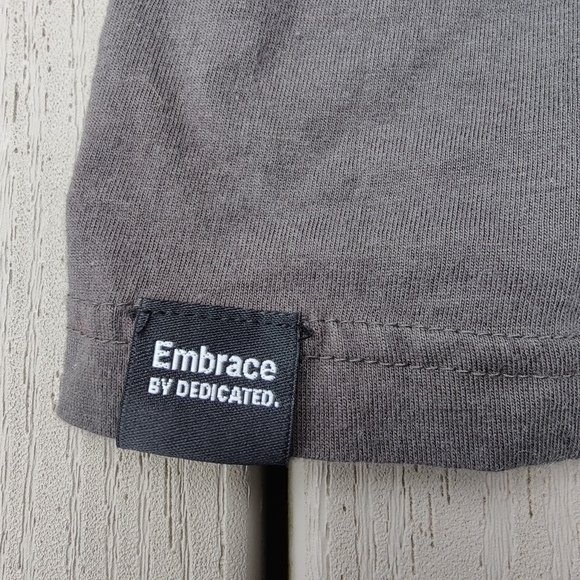 Embrace T-shirt Stockholm Polaroid Video VHS Retro Gray Crew Neck Tee Mens Small - Picture 8 of 11